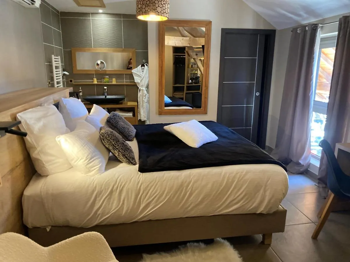 Les Villas Du Domaine De Suzel Vignieu Hotel
