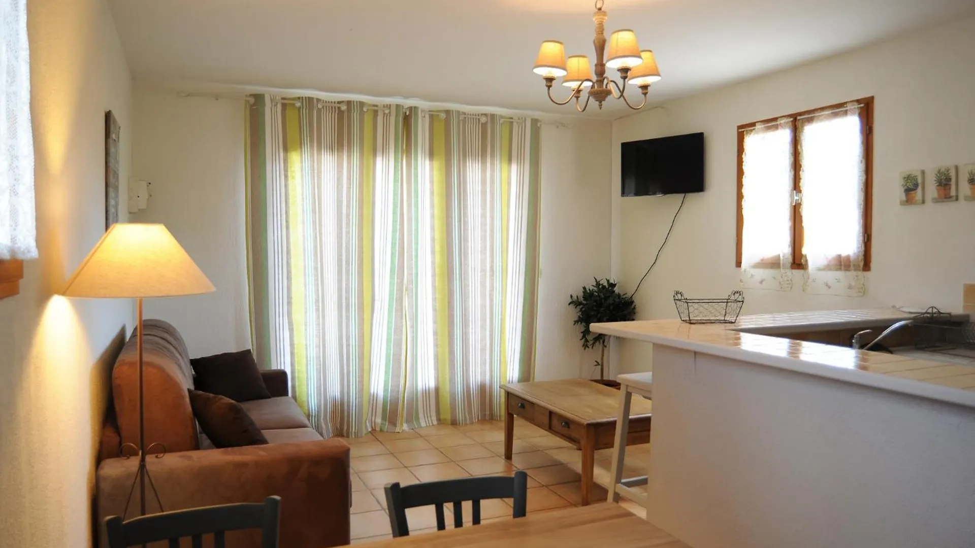 Les Villas Du Domaine De Suzel Vignieu 3*,